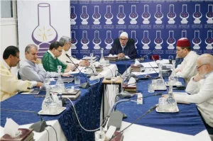 تسريب يهزّ قطاع الصحافة … والعدالة والتنمية يعلن الحرب على “لجنة صحافة بلا شرعية”  ويطالب بتحقيق نزيه مع مجاهد