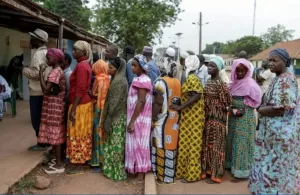 غينيا بيساو تنتخب رئيسها وسط تحديات سياسية واقتصادية مستمرة