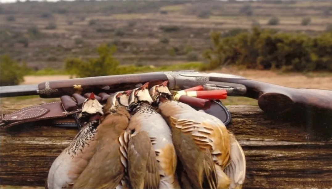 الدريوش :     ساكنة دار الحمراء تنتفض في وجه قنّاصة مسلحين داخل محمية بجماعة إجرمواس