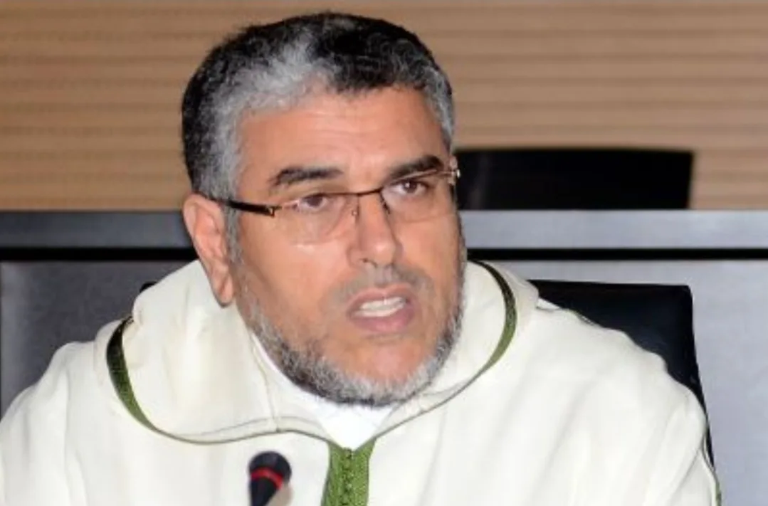 الرميد يفجّرها : “لجنة الأخلاق التي تذبح الحريات”… و“إفلاس النخب” داخل المجلس الوطني للصحافة