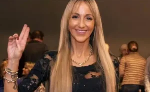 فضيحة تهز بلجيكا … ممرضة من اليمين المتطرف تمتلك 17 سيارة فاخرة بفضل احتيال على الضمان الاجتماعي