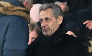 قضية أخرى :      القضاء الفرنسي يُعيد ساركوزي إلى السجن … إدانته في قضية “بيغماليون” تصبح نهائية