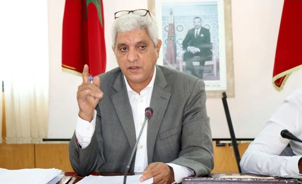 نجيب الوزاني رئيس جماعة الحسيمة .. “الجراح” الذي يُشرط جسد السياسة المغربية ببراغماتية مثيرة للجدل