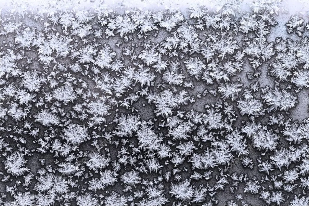 طقس السبت … أجواء باردة وصقيع بالمرتفعات ورياح قوية بالمغرب