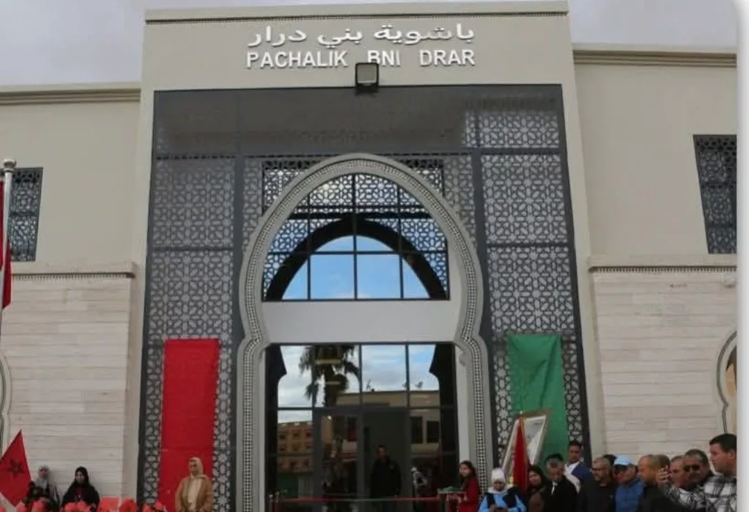 وجدة :       جالية مغربية بالخارج تناشد وزارة الداخلية فتح تحقيق في التوظيفات المشبوهة ب باشوية بني درار