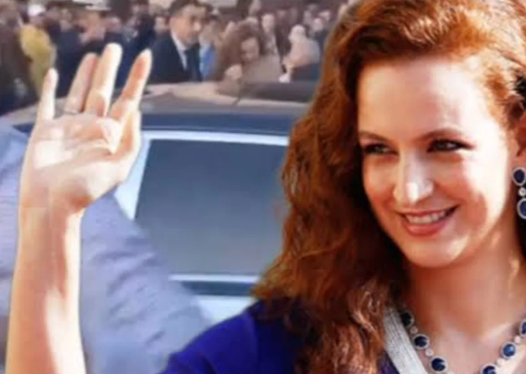 الأميرة لالة سلمى تظهر من جديد في أزقة فاس وتثني على التجار التقليديين