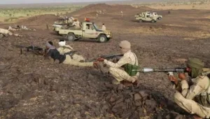 مالي على حافة الهاوية.. القاعدة تُحاصر باماكو والعالم يترقب سقوط الدولة