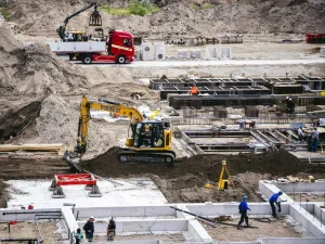 جدل في هولندا حول حماية العمال المهاجرين… تراجع الحكومة يثير المخاوف