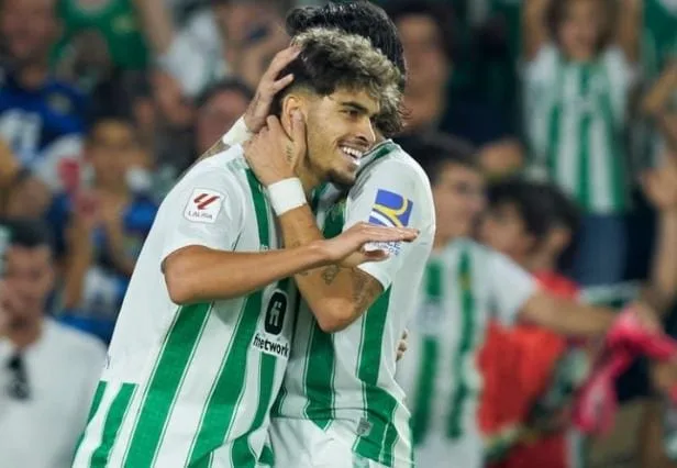 عبد الصمد الزلزولي.. نجم مغربي يسطع في سماء الليغا ويؤكد أن مدرسة المغرب لا تنضب