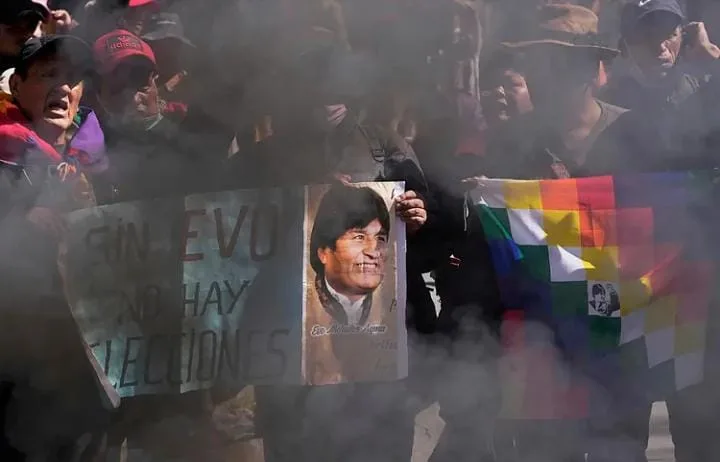 بوليڤيا تُسقط قناع الثورة الحمراء … من شعارات التحرر وعداء للمغرب … إلى خراب اقتصادي شامل