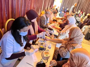 الناظور :    مؤسسة الرحمة تُنظم حملة طبية مجانية لفائدة ساكنة بني بويفرور وتستهدف أزيد من 800 شخص !