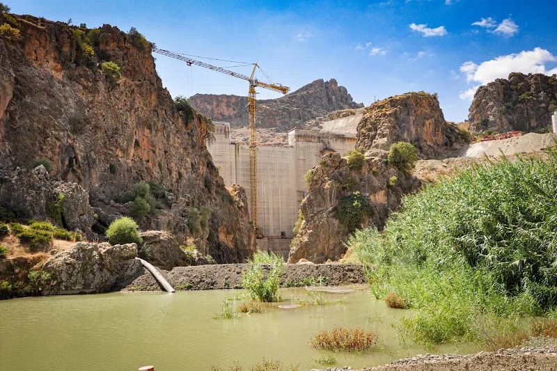 مشاريع مائية ضخمة سنة 2026 لتحويل فائض المياه وإنجاز سدود كبرى بكلفة تفوق 36 مليار درهم