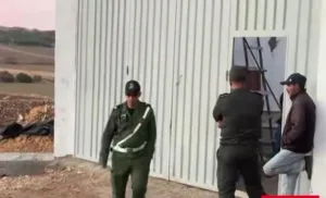 إحباط محاولة تهريب 30 طن من الحشيش قرب آسفي… تفتيش فيلا قرب الوالدية والعثور على خرطوش وهواتف محمولة مرتبطة بالأقمار الصناعية