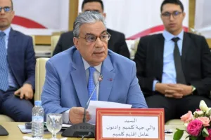 موقف الوالي في كلميم يثير جدلاً حول علاقة المسؤولين المنتخبين بممثلي السلطة