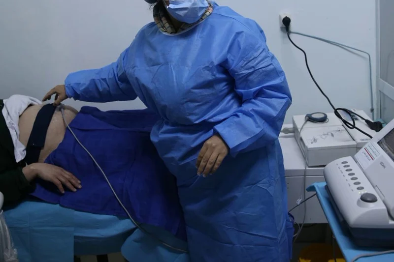 56٪ من المغاربة يرفضون الإجهاض لأسباب مالية وسط تباين واسع حول حقوق المرأة والإنجاب