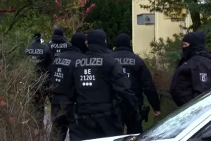 ألمانيا تحظر منظمة “مسلم إنترأكتيف” وتشرع في التحقيق مع جمعيتين إسلامويتين