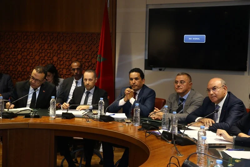 وزارة الصحة تطمئن مهنيي القطاع… مركزية الأجور مستمرة ولا تعديل في الاتفاقات النقابية