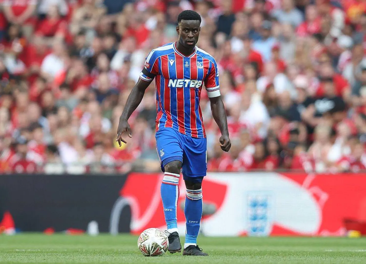 مانشستر سيتي يدخل سباق التعاقد مع مدافع إنجلترا مارك غويهي