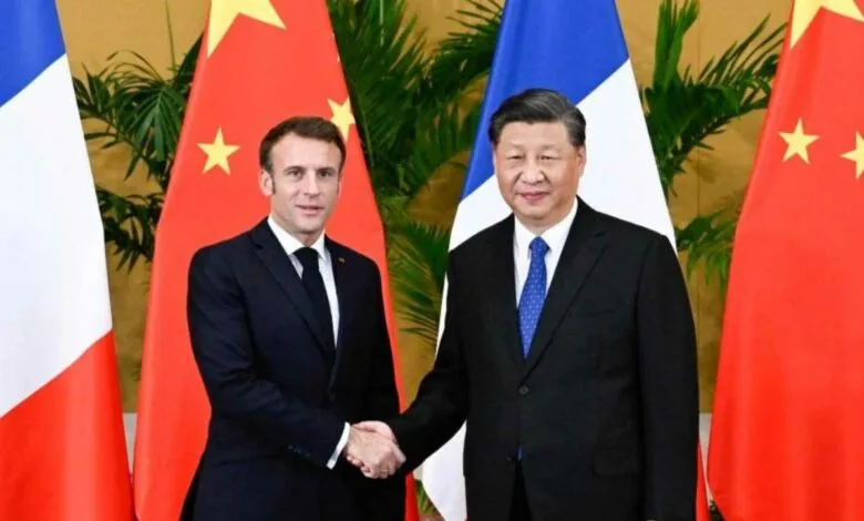 شي وماكرون يؤكدان على تعزيز الشراكة الثنائية وسط تحديات عالمية