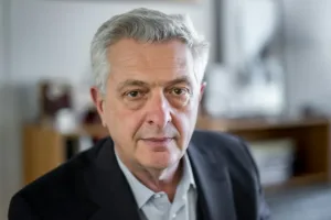 المفوض الأممي فيليبو غراندي يحذر من تصاعد العداء ضد اللاجئين وتراجع روح التعاون الدولي