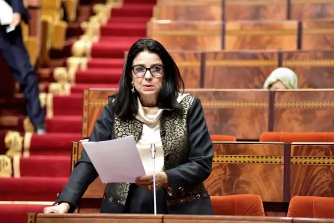 المغرب يسرّع رقمنة الاتصالات ويعد بتغطية شاملة للألياف البصرية والجيل الخامس