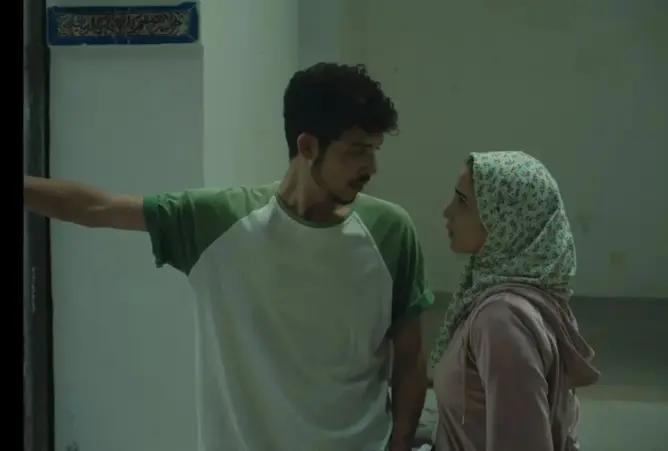 مشاهد جنسية “إباحية” في فيلم مغربي مدعوم بـ400 مليون تثير عاصفة جدل بمراكش