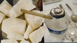 حقوقيون يطالبون بتحرك شامل لوقف انتشار “كوكايين الفقراء” بين الشباب