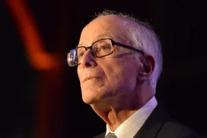 وزير الخارجية التونسي الأسبق: قانون تجريم الاستعمار الجزائري ردّ على دعم فرنسا لمقترح الحكم الذاتي المغربي