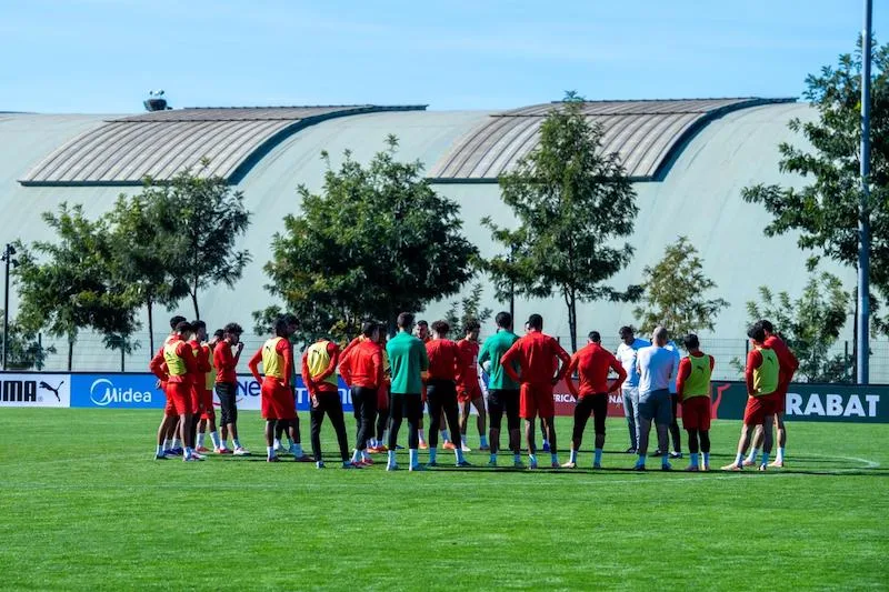 أسود الأطلس يرفعون وتيرة التحضير قبل ضربة البداية القارية بالرباط