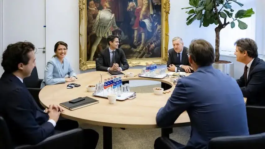 هولندا في مأزق سياسي غير مسبوق … طريق تشكيل الحكومة مسدود منذ أسابيع ومن كل الاتجاهات