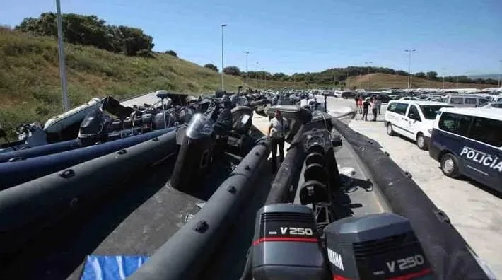 المخدرات توحل الساحل الإسباني:     هجوم برلماني يضرب وزير الداخلية وسط فوضى أمنية في إقليم قادس