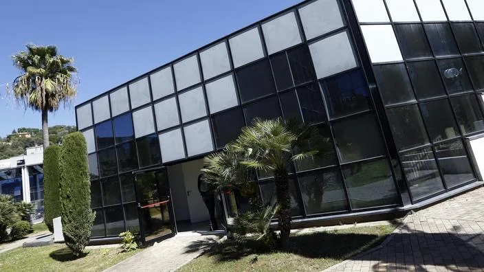 تحقيق قضائي في مسجد بفرنسا بعد العثور على 120 ألف يورو نقداً