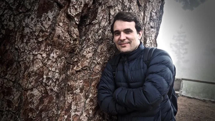 الجزائر :     تشديد قضائي يبقي الصحافي الفرنسي كريستوف غليز خلف القضبان