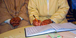 بين العزل والتوبيخ .. غرفة المشورة بفاس تعاقب عدولا