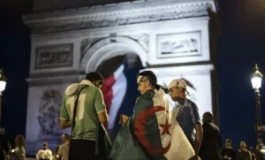 فرنسا تبدأ مراجعة اتفاقية الهجرة مع الجزائر وسط مساعي تهدئة التوترات الثنائية