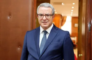 أوجار يدعو إلى تعديل دستوري ويؤكد أن الاختلالات ليست مسؤولية المنتخبين وحدهم