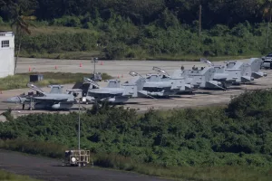 جمهورية ترينيداد وتوباغو  تسمح للطائرات العسكرية الأمريكية باستخدام مطاراتها لتعزيز مكافحة المخدرات