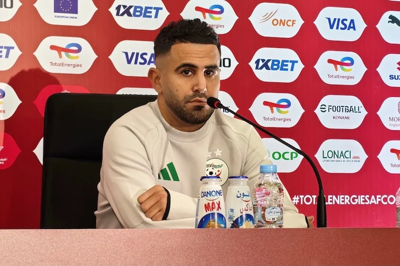 رياض محرز: كأس إفريقيا فرصة لكتابة تاريخ جديد للفريق الجزائري
