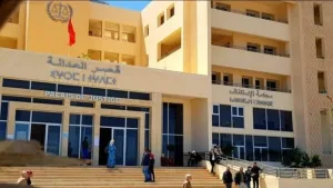 وجدة :      تأخر غير مبرر في خدمات التوثيق يثير استياء مرتادي محكمة التوثيق