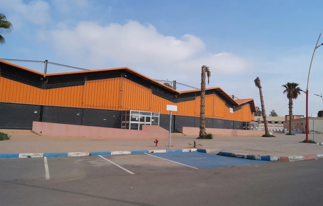 بركان :     فضاء سوق القدس يثير عاصفة جدل بسبب شبهة سطو على محلات مخصصة للجائلين