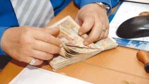 المهدية :     إعتقال موظف بنكي بعد سرقة 160 مليون