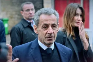 صديق المغرب الكبير الرئيس الفرنسي السابق :   تأثرت جدا لمكالمة الملك محمد السادس قبل دخولي السجن