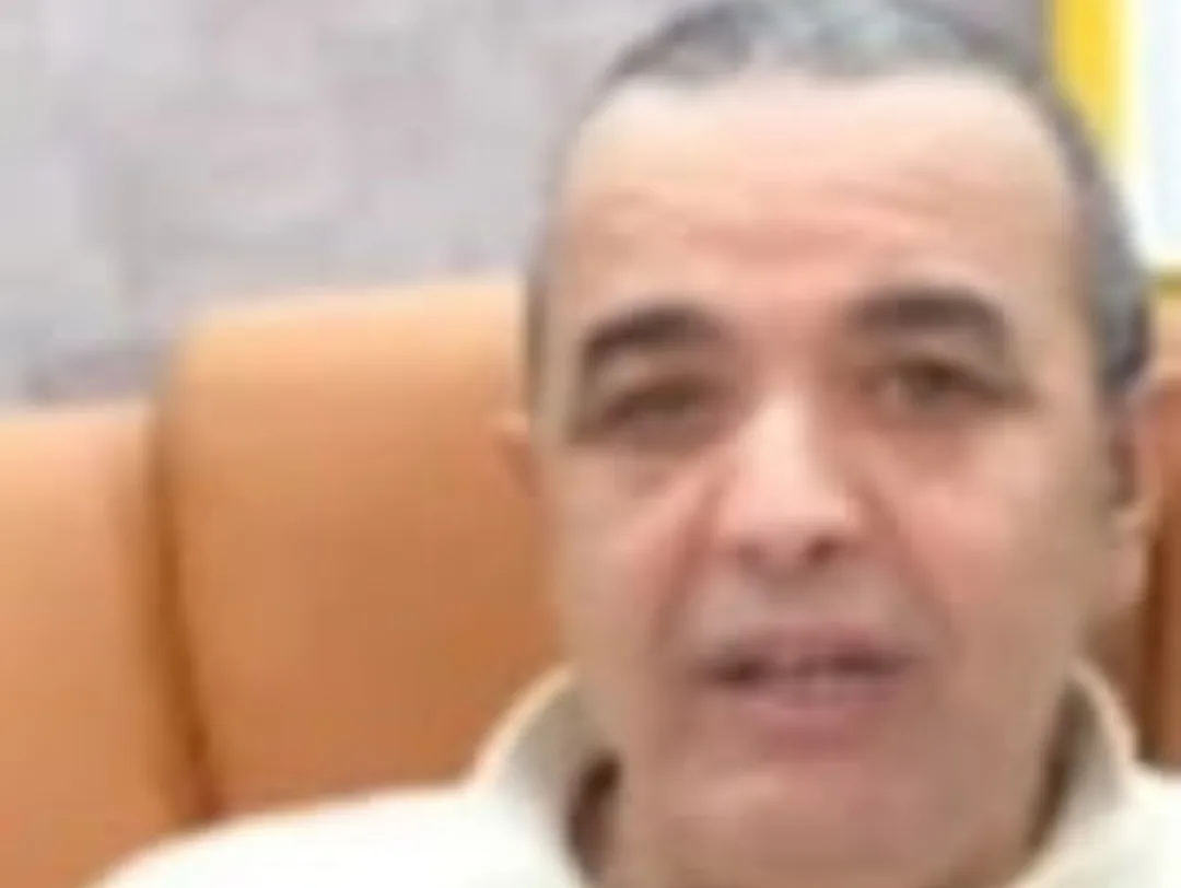 وجدة :   بالدليل … يستهدف جمعيات سكنية للنصب عليها … معطيات خطيرة حول معاملات مقاول محصن ومثير للجدل