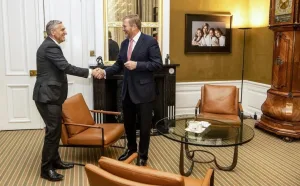 هولندا :    خمسة أحزاب تسعى لإعادة الملك إلى قلب عملية تشكيل الحكومة المتعثرة