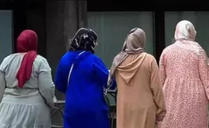 حزب ڤوكس يعود إلى مطاردة كل ما هو مغربي  !