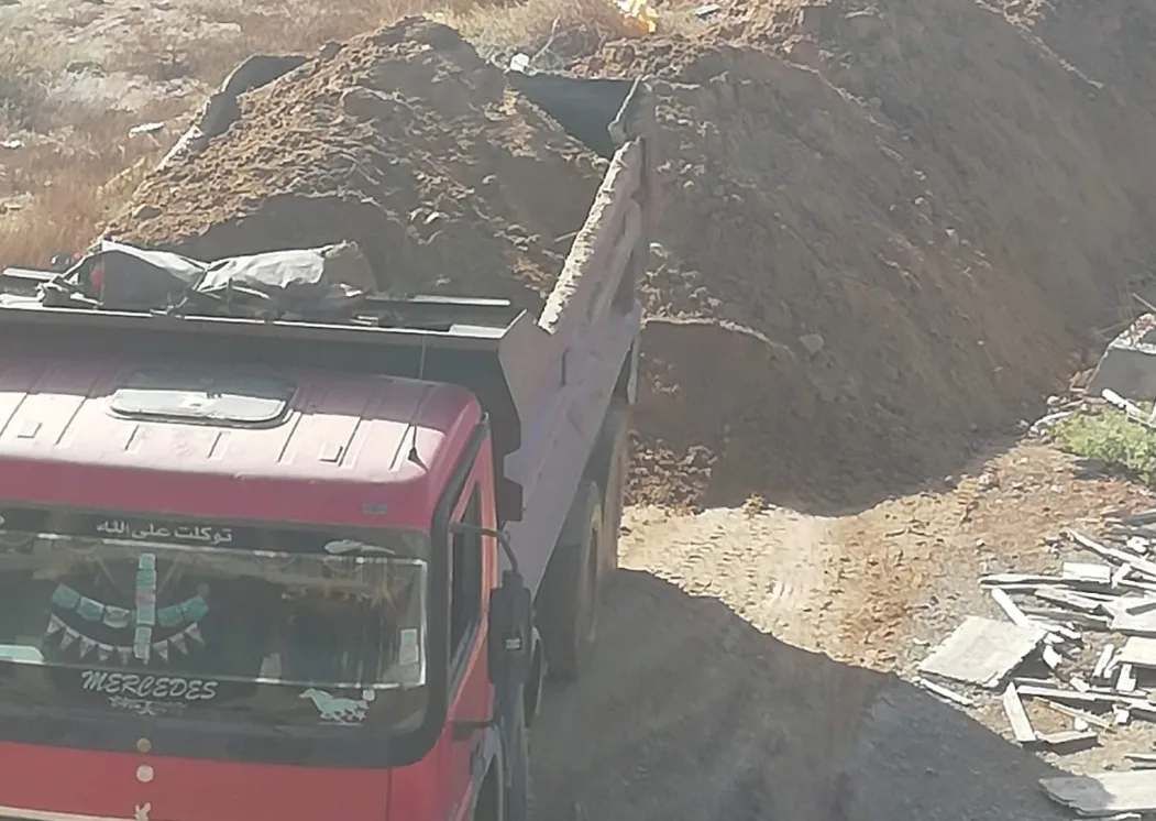 وجدة :    اتهامات خطيرة تطال مقاول متهم بإستنزاف رمال الشواطئ واستغلال الملك العمومي بالسعيدية ورأس الماء