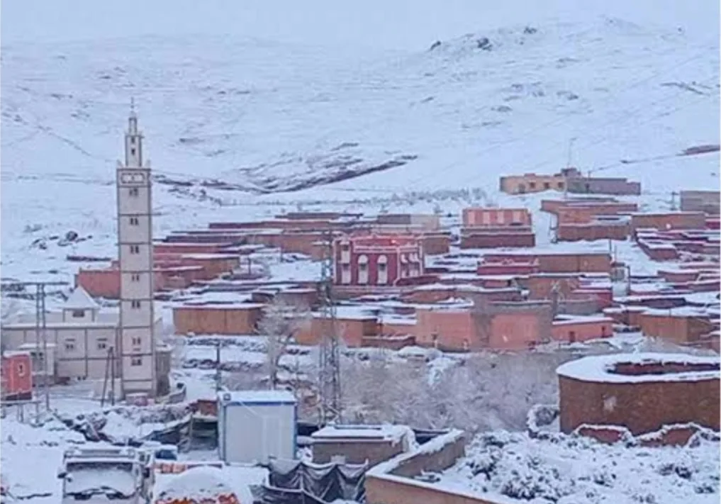 نشرة إنذارية :      ثلوج كثيفة وأمطار عاصفية ورياح قوية تضرب عدة أقاليم ابتداءً من الثلاثاء