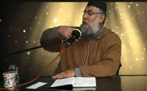 وجدة :   ( فيديو مرعب )  تسجيلات صوتية تكشف الوجه المتطرف للمقاول المومني وصهره المحاسب واحتيال بالملايير ووعود بيع وهمية لشقق رجال التعليم !