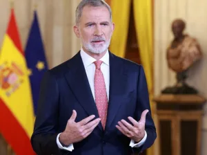 خطاب ملك إسبانيا في عيد الميلاد 2025: دعوة إلى استعادة الثقة في الديمقراطية