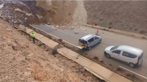 البرلمانية السعدي تثير حال الطريق الساحلية 16 بين تطوان والحسيمة.… شريان تنموي يتحول إلى مصيدة موت ومطالب عاجلة بمحاسبة المسؤولين